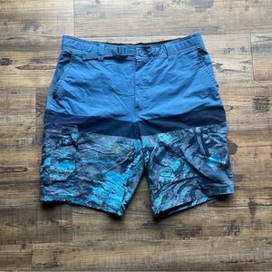 Realtree Men's Blue Performance Hybrid Fishing Shorts Size Medium (32/34)